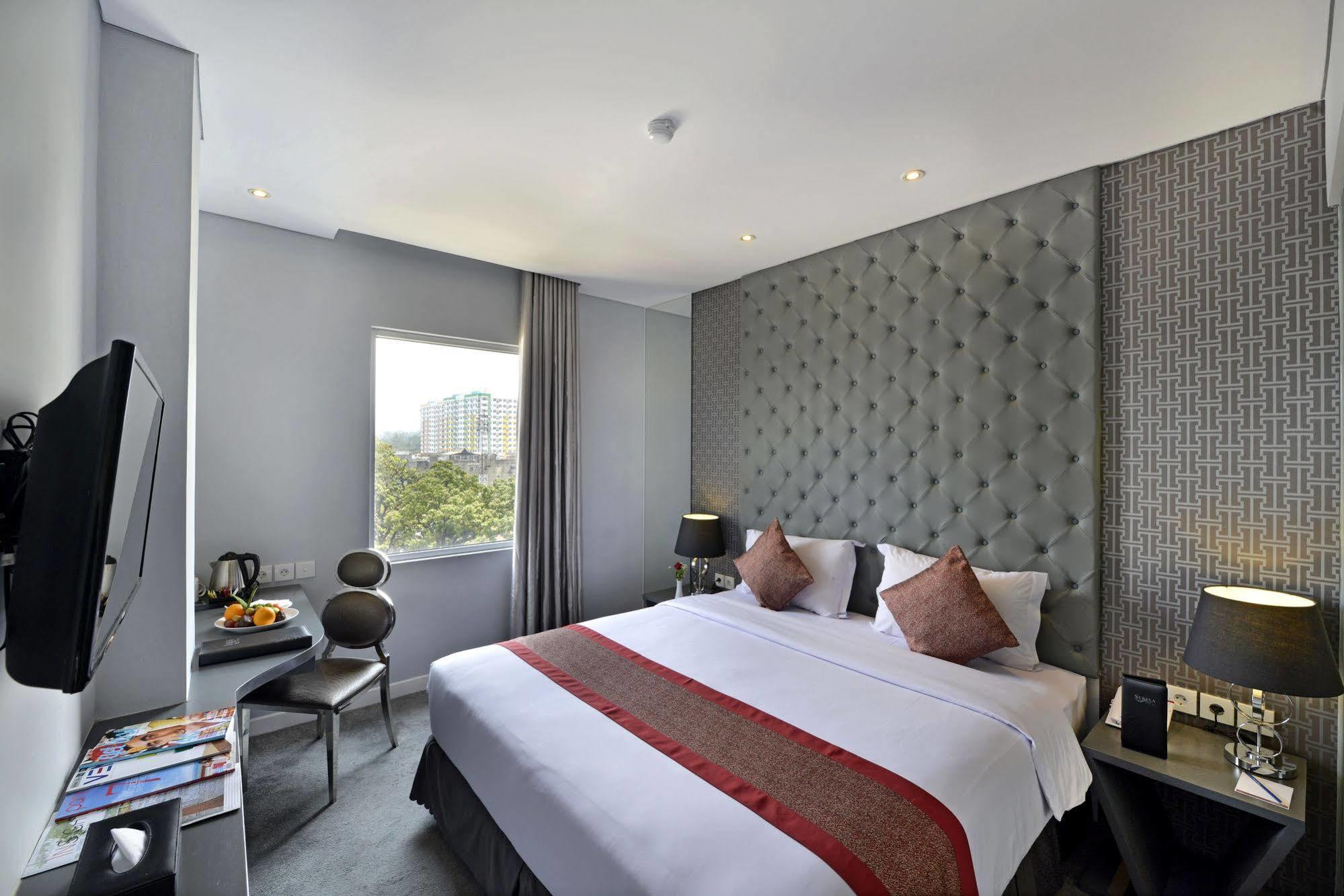 Serela Cihampelas By Kagum Hotels Bandung Exterior photo